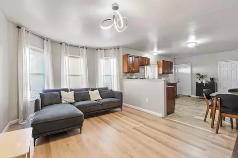 29 Leete St, Springfield, MA 01108 photo 5