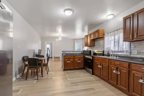 29 Leete St, Springfield, MA 01108 photo 10