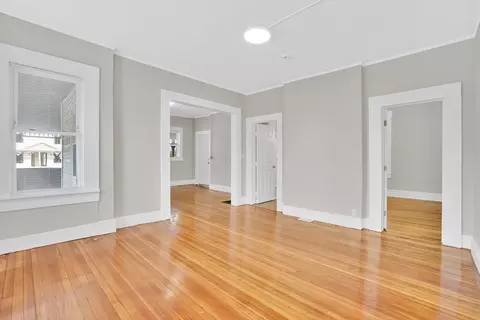 139 Bay St, Springfield, MA 01109 photo 9
