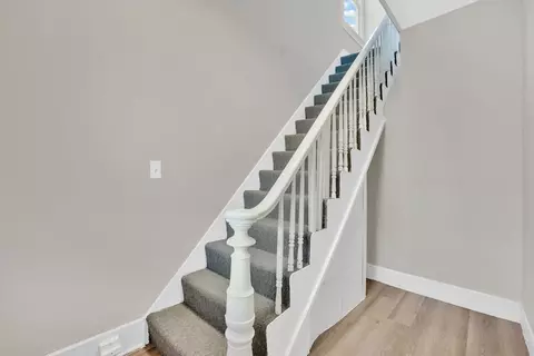 139 Bay St, Springfield, MA 01109 photo 3