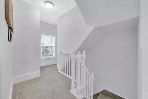Entry Way - 276 Dickinson St, Springfield, MA 01108 photo 6 of 6