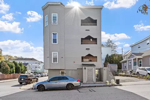 40 Aetna St, Worcester, MA 01604 photo 2