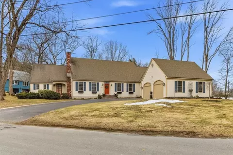 499 Chadwick Rd, Haverhill, MA 01835