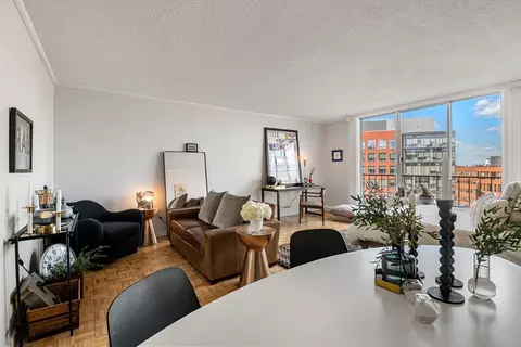 44 Washington St #915, Brookline, MA 02445