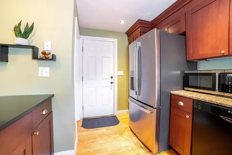 4 Winston Rd, Worcester, MA 01606 photo 6