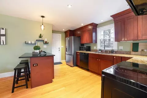 4 Winston Rd, Worcester, MA 01606 photo 4
