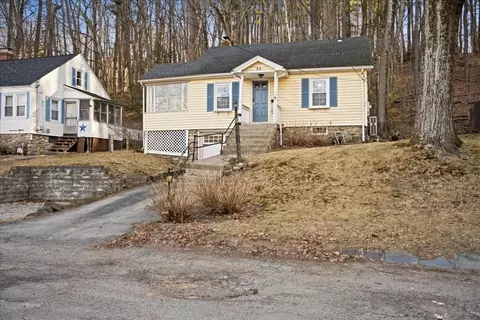 38 Glendale St, Worcester, MA 01602 photo 3