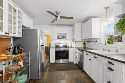38 Glendale St, Worcester, MA 01602 photo 4