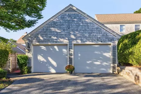 28 Oak Gln #28, Yarmouth, MA 02675