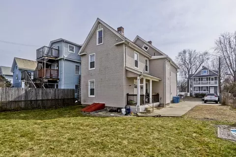 20 E School St, West Springfield, MA 01089 photo 4