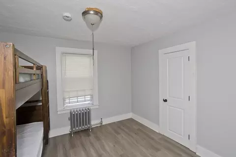 20 E School St, West Springfield, MA 01089 photo 12