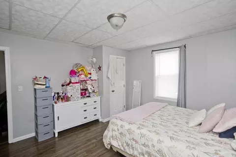 20 E School St, West Springfield, MA 01089 photo 28