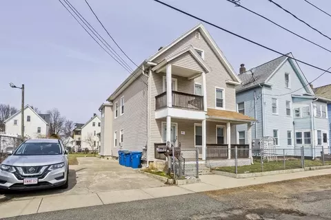 20 E School St, West Springfield, MA 01089 photo 2