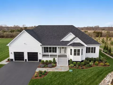 208 Rockland St, Dartmouth, MA 02748