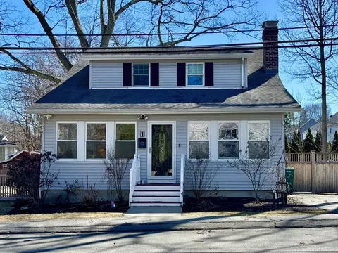 1 Linden St, Woburn, MA 01801