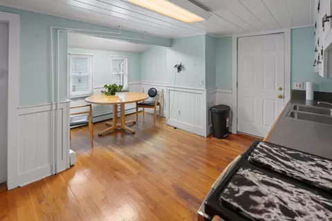 Dining - 37 E Main, Georgetown, MA 01833 photo 1 of 1