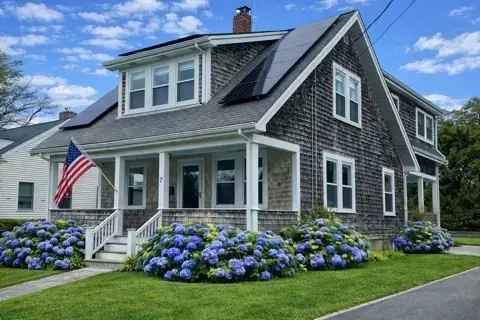 7 Akin St, Dartmouth, MA 02748