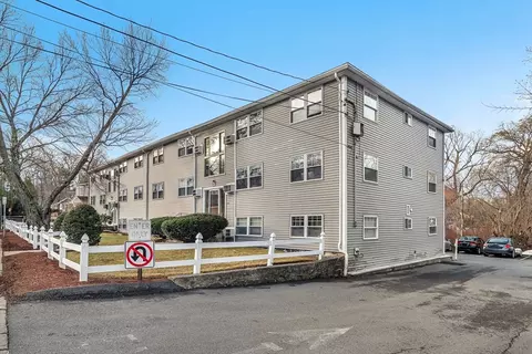 177 Franklin St #2, Stoneham, MA 02180