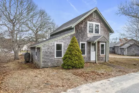 3 Short Neck Rd, Wareham, MA 02532
