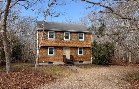 52 Windsor Dr, Edgartown, MA 02539