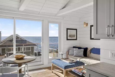 495 Commercial St UNIT 9, Provincetown, MA 02657