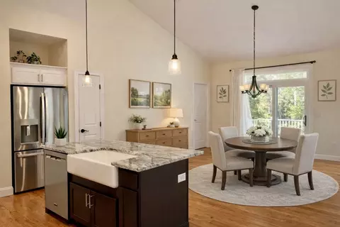 28 Spring St, Petersham, MA 01366 photo 6