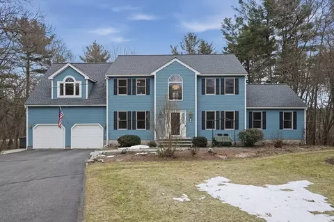 86 Oak Hill Ln, Boylston, MA 01505