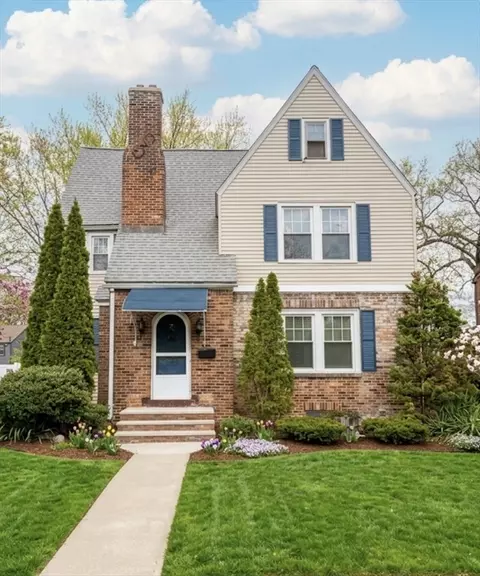 127 Melha Ave, Springfield, MA 01104