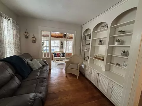 127 Melha Ave, Springfield, MA 01104 photo 5