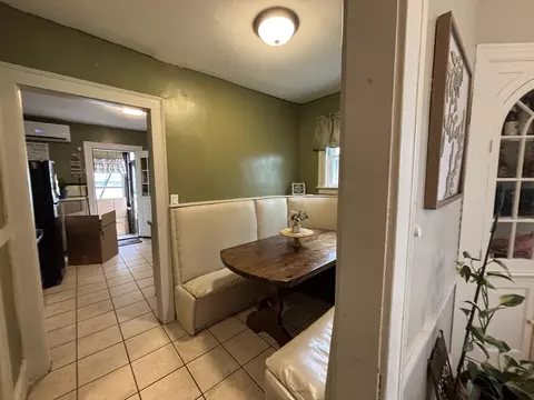 127 Melha Ave, Springfield, MA 01104 photo 12