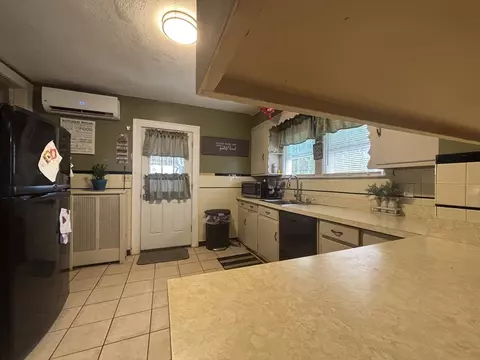 127 Melha Ave, Springfield, MA 01104 photo 20