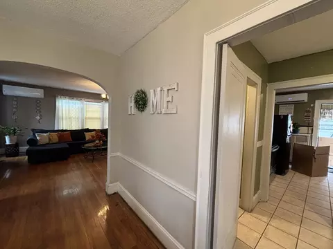 127 Melha Ave, Springfield, MA 01104 photo 11