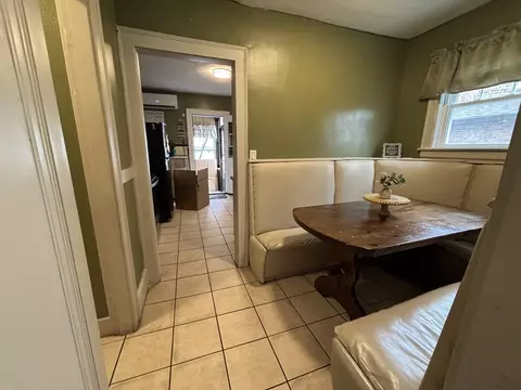 127 Melha Ave, Springfield, MA 01104 photo 14