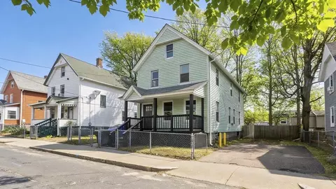 21 Chester St, Springfield, MA 01105