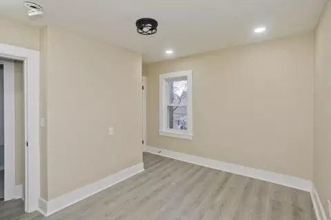 21 Chester St, Springfield, MA 01105 photo 27
