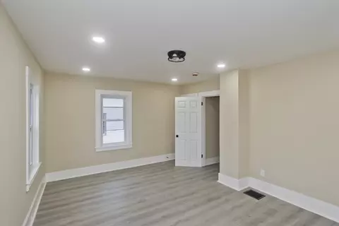 21 Chester St, Springfield, MA 01105 photo 22