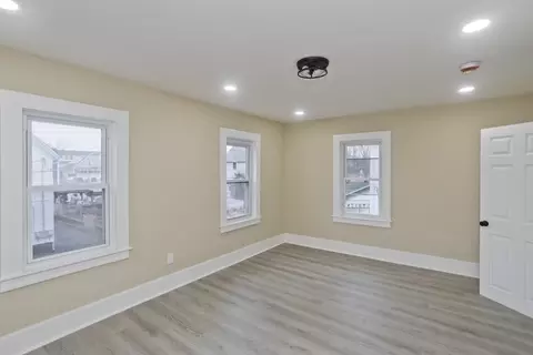 21 Chester St, Springfield, MA 01105 photo 23