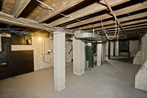 21 Chester St, Springfield, MA 01105 photo 35