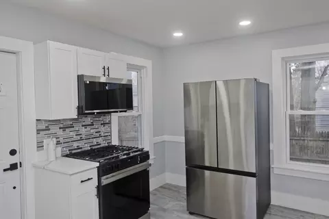 21 Chester St, Springfield, MA 01105 photo 10