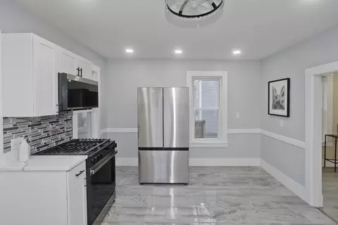 21 Chester St, Springfield, MA 01105 photo 6
