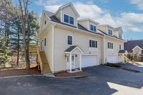 81 Beecher Pl #81, Newton, MA 02459