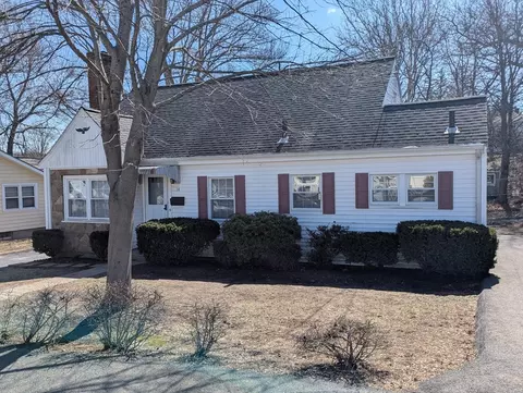 14 Hillside Rd, Braintree, MA 02184