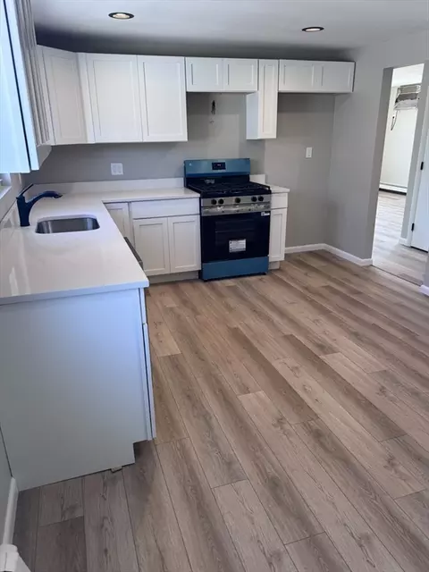 1099 River St #3, Boston, MA 02136