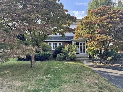 1639 Washington St, Newton, MA 02465