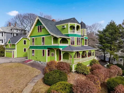 833 Franklin St, Melrose, MA 02176