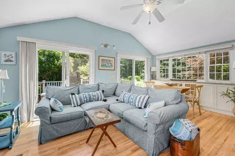 181 School St, Cotuit, MA 02635 photo 10