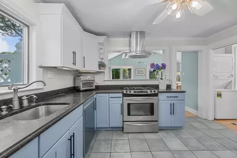181 School St, Cotuit, MA 02635 photo 6