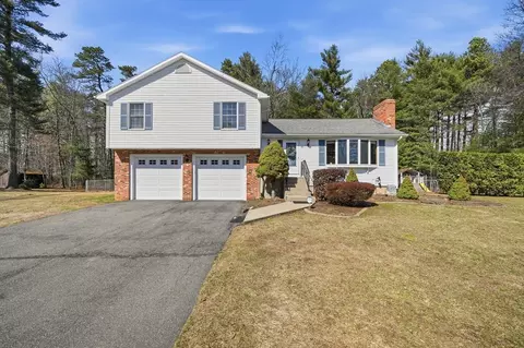 62 Campbell Dr, Easthampton, MA 01027