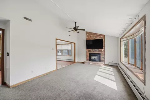 62 Campbell Dr, Easthampton, MA 01027 photo 4