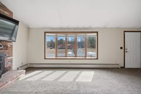 62 Campbell Dr, Easthampton, MA 01027 photo 6